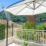 Stunning In With Wifi Mokošica