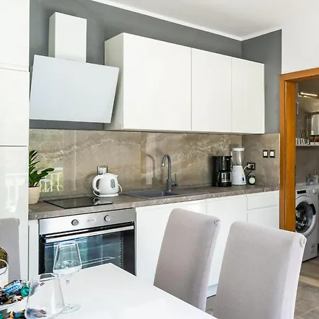 Amazing In Mokosica With Wifi Mokošica