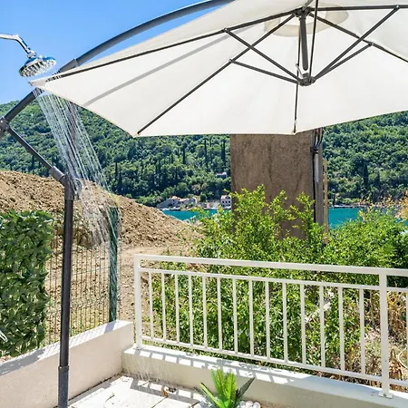 Amazing In Mokosica With Wifi Mokošica