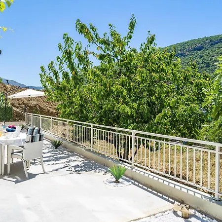 1 Bedroom In Mokošica